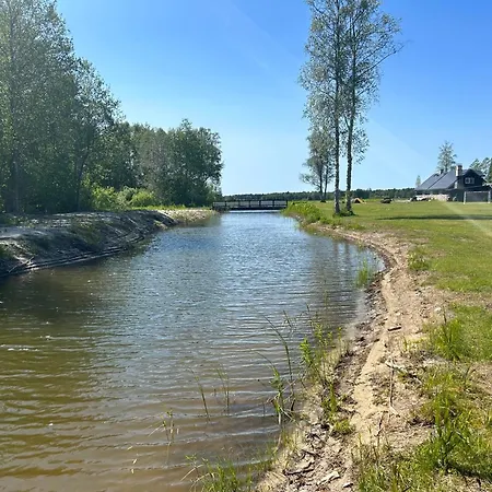 Nova Kuelalistemaja Saunaga *