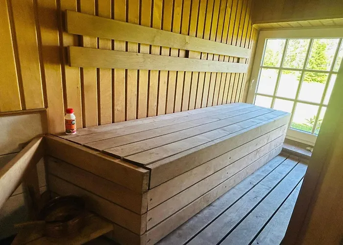 Nova Kuelalistemaja Saunaga Holiday home Vaisi