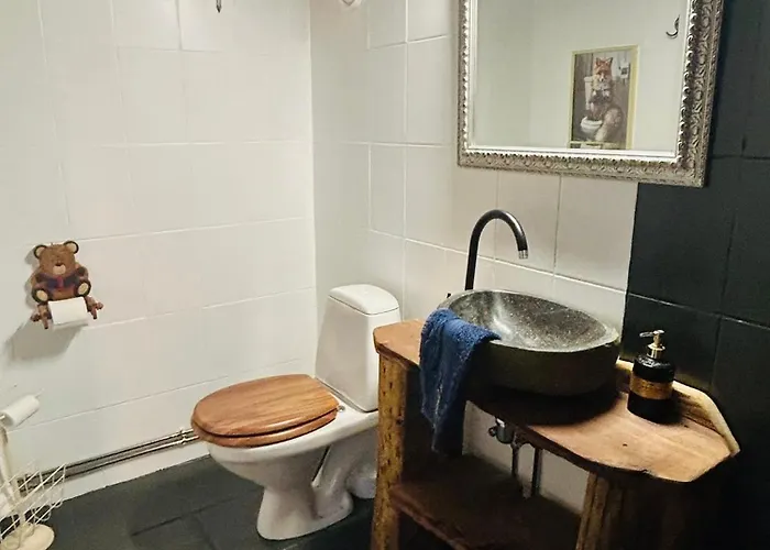 Holiday home Nova Kuelalistemaja Saunaga Vaisi